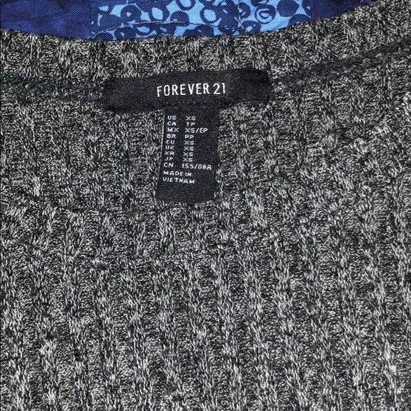 Long sleeve crop top - Picture 2 of 3